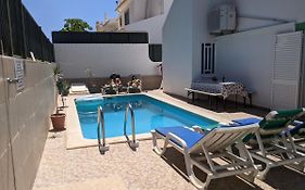 Dolphin House Hostel